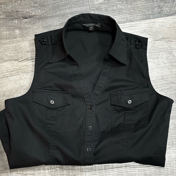 Express Design Studio-Collared Button Tank, EUC - Picture 2 of 12